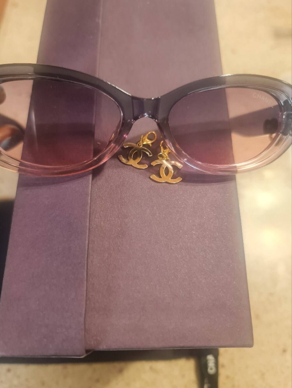 Womens CC,s Black to Soft Pink Gradient Oval Sunglasses 50 - 20 - 145